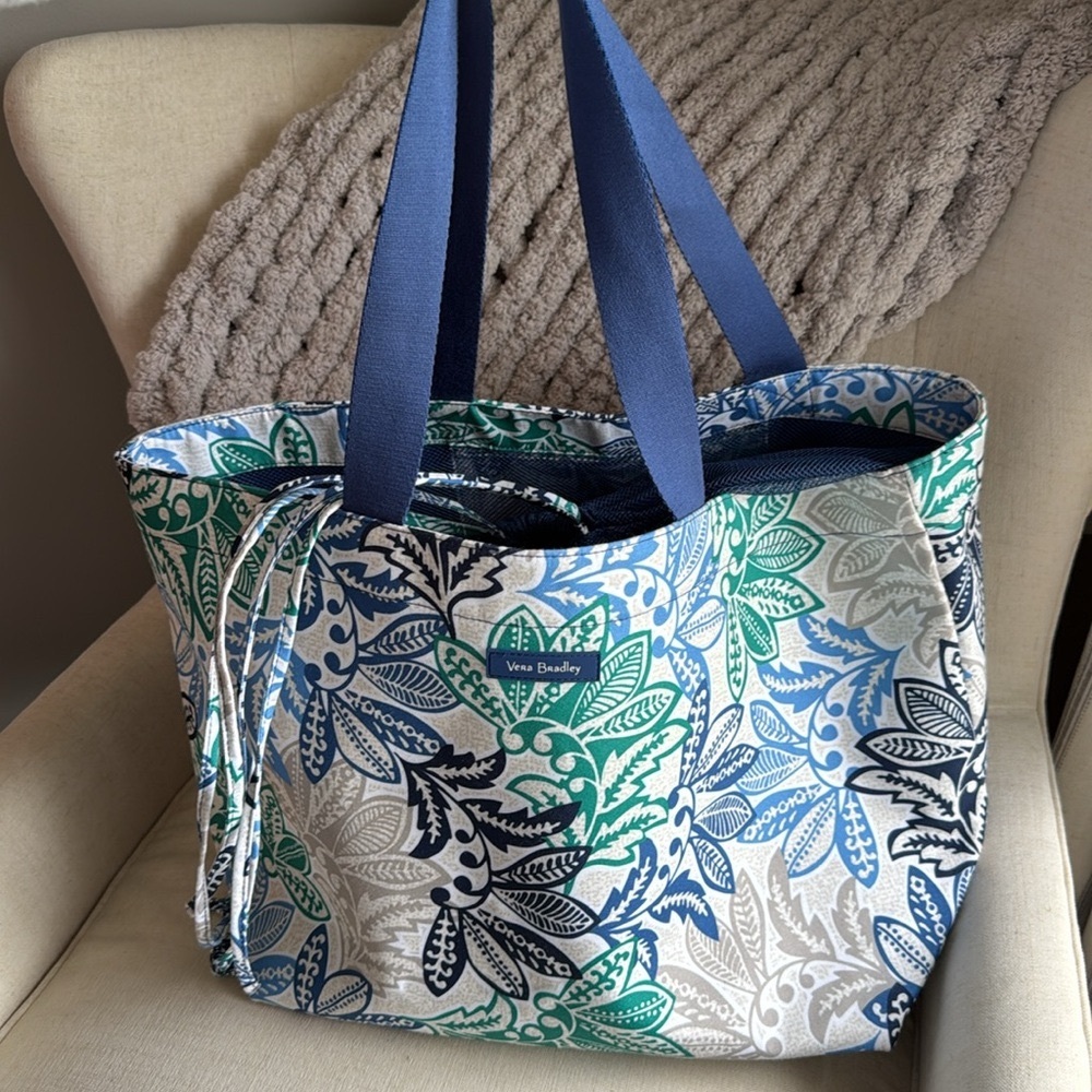 Vera Bradley Beach/ Tote Bag